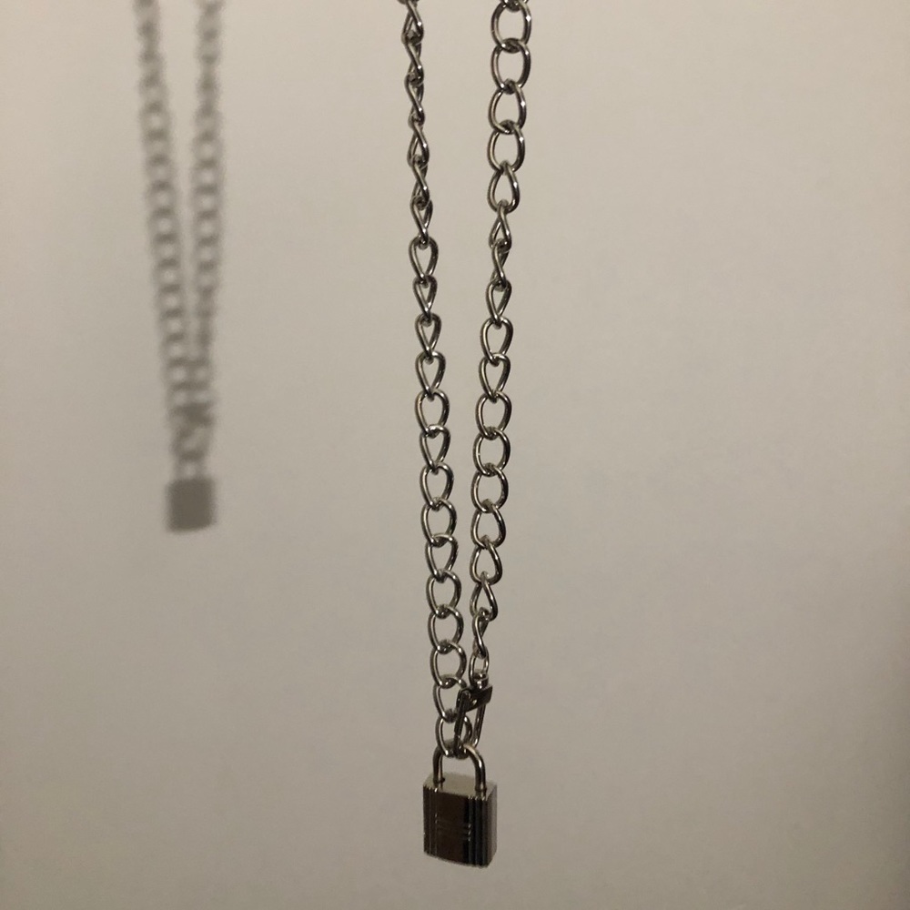 LOCK PENDANT CHAIN (detachable)